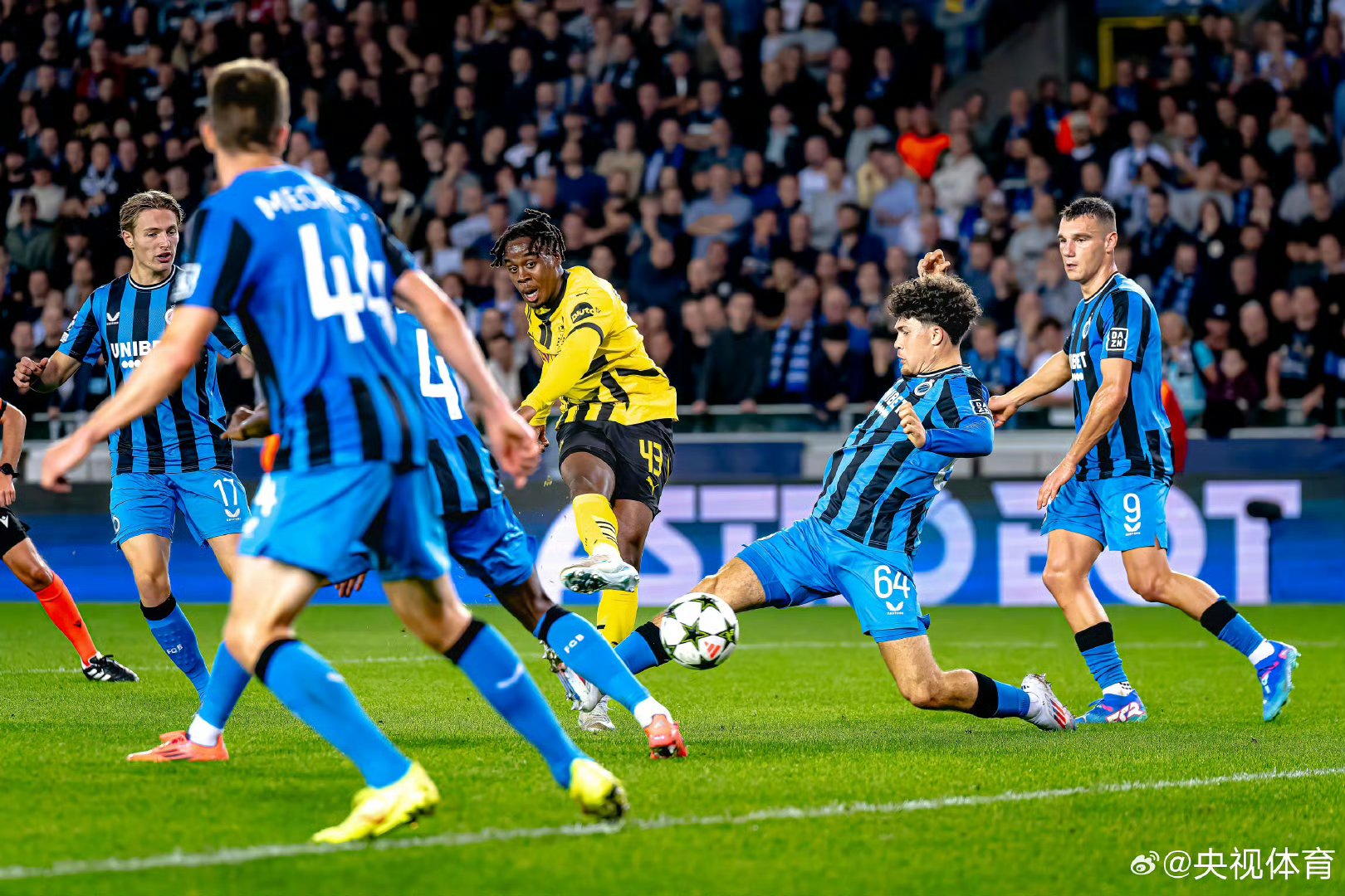 关于多特蒙德逆转葡萄牙,法比尼奥高光表现的信息 关于多特蒙德逆转葡萄牙,法比尼奥高光表现的信息