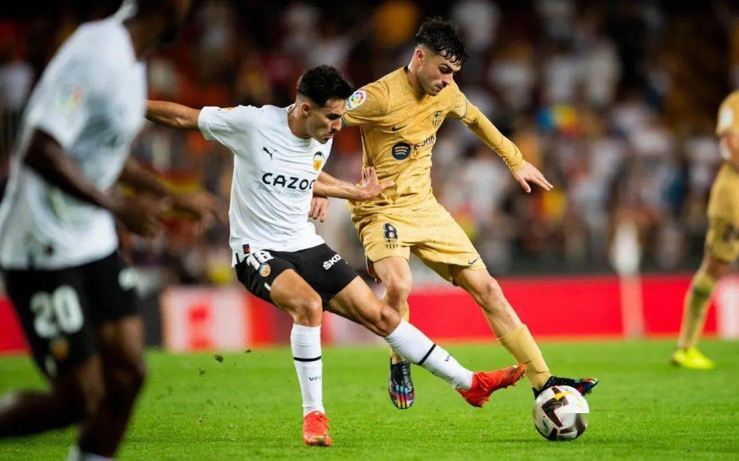 包含瓦伦西亚遭遇失败，小组出线形势不容乐观的词条