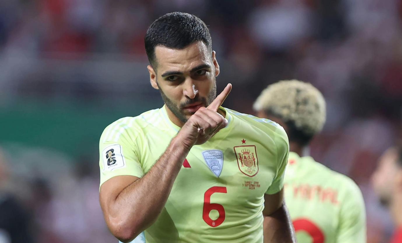 西班牙队横扫意大利，取得晋级资格