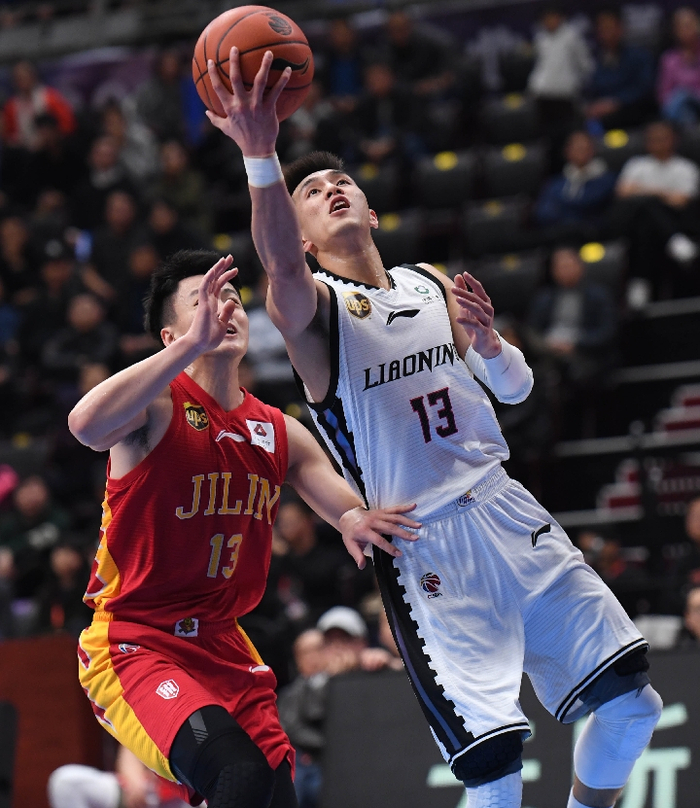 包含擦肩而过辽宁队战胜辽宁机械队的词条